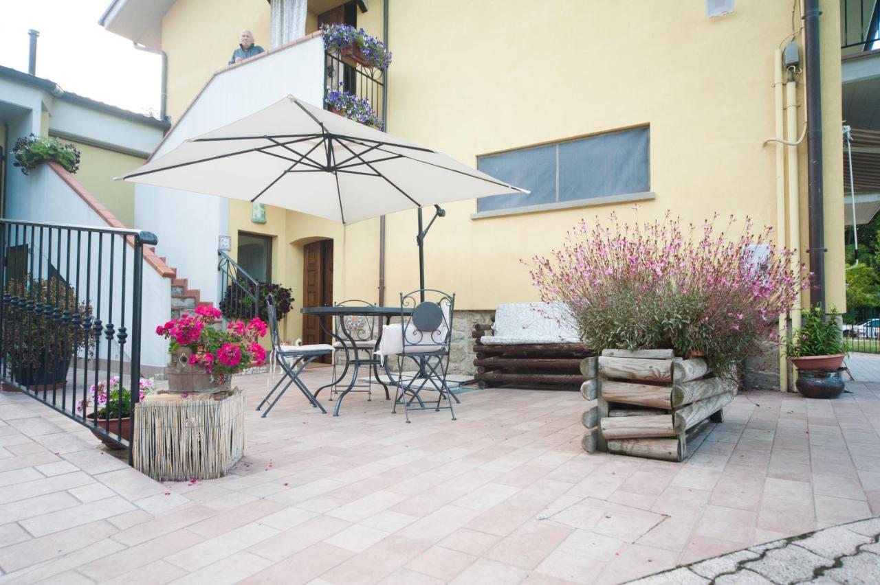 Bed and Breakfast Il Castagno Montemonaco Exterior foto